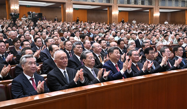 纪念中国人民抗日战争暨世界反法西斯战争胜利80周年文艺晚会《正义必胜》在京隆重举行  习近平等出席观看