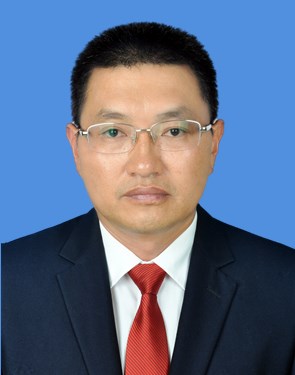杨龙普证件照.jpg